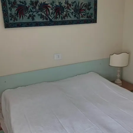 Apartament Naonis - *